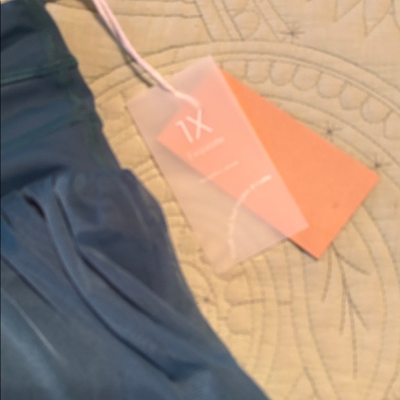 POPFLEX skort - size 1X - NWT - Picture 2 of 4